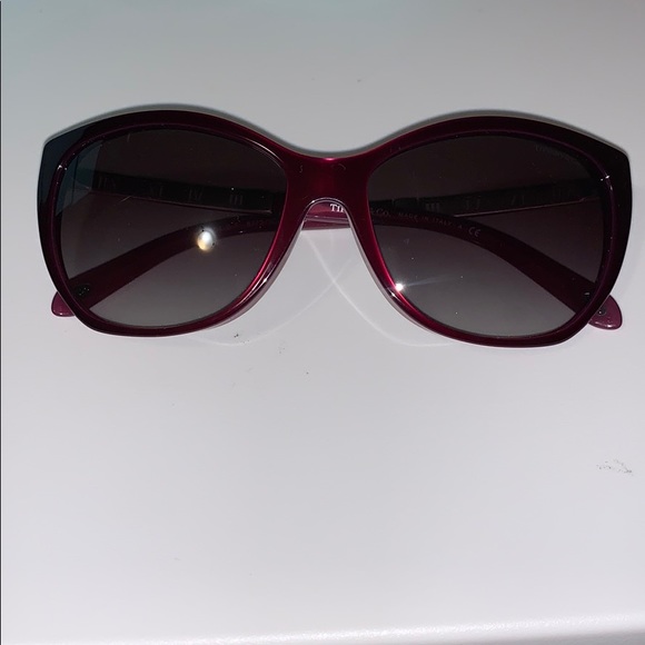 Women’s Tiffany & Co sunglasses - Picture 6 of 8